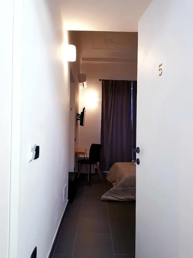 Pupi 93 Rooms Palermo 2*,  Italië