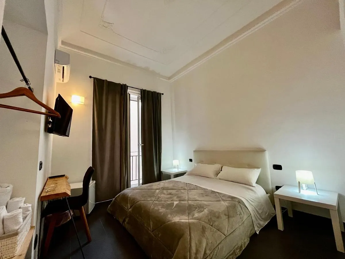 Pupi 93 Rooms Palermo Alojamento de Acomodação e Pequeno-almoço