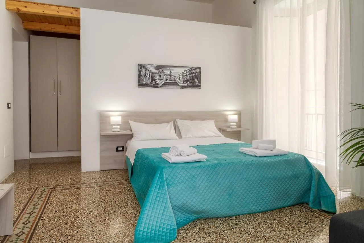 Pupi 93 Rooms Palermo Bed & Breakfast