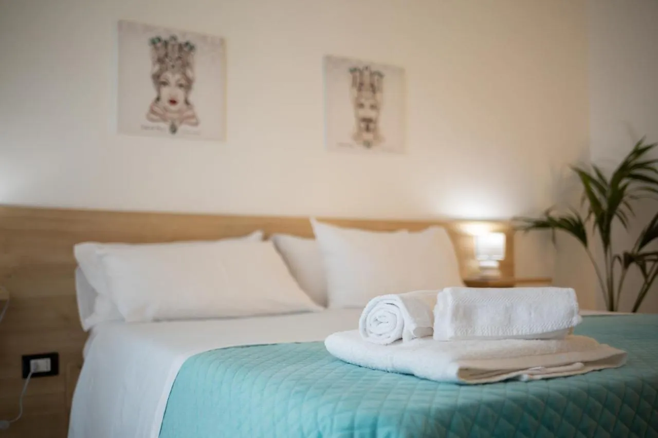 Pupi 93 Rooms Palermo Bed & Breakfast
