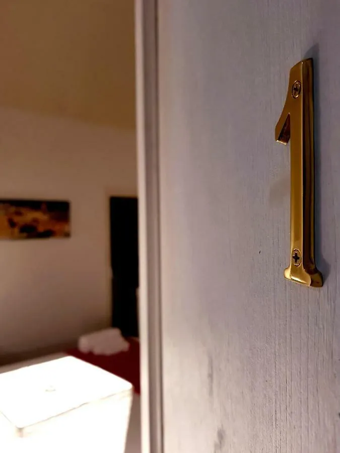 Pupi 93 Rooms Palermo Bed & Breakfast