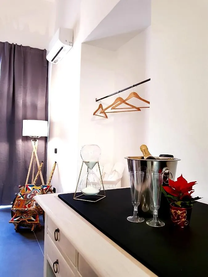 ** Bed & Breakfast Pupi 93 Rooms Palermo Italy
